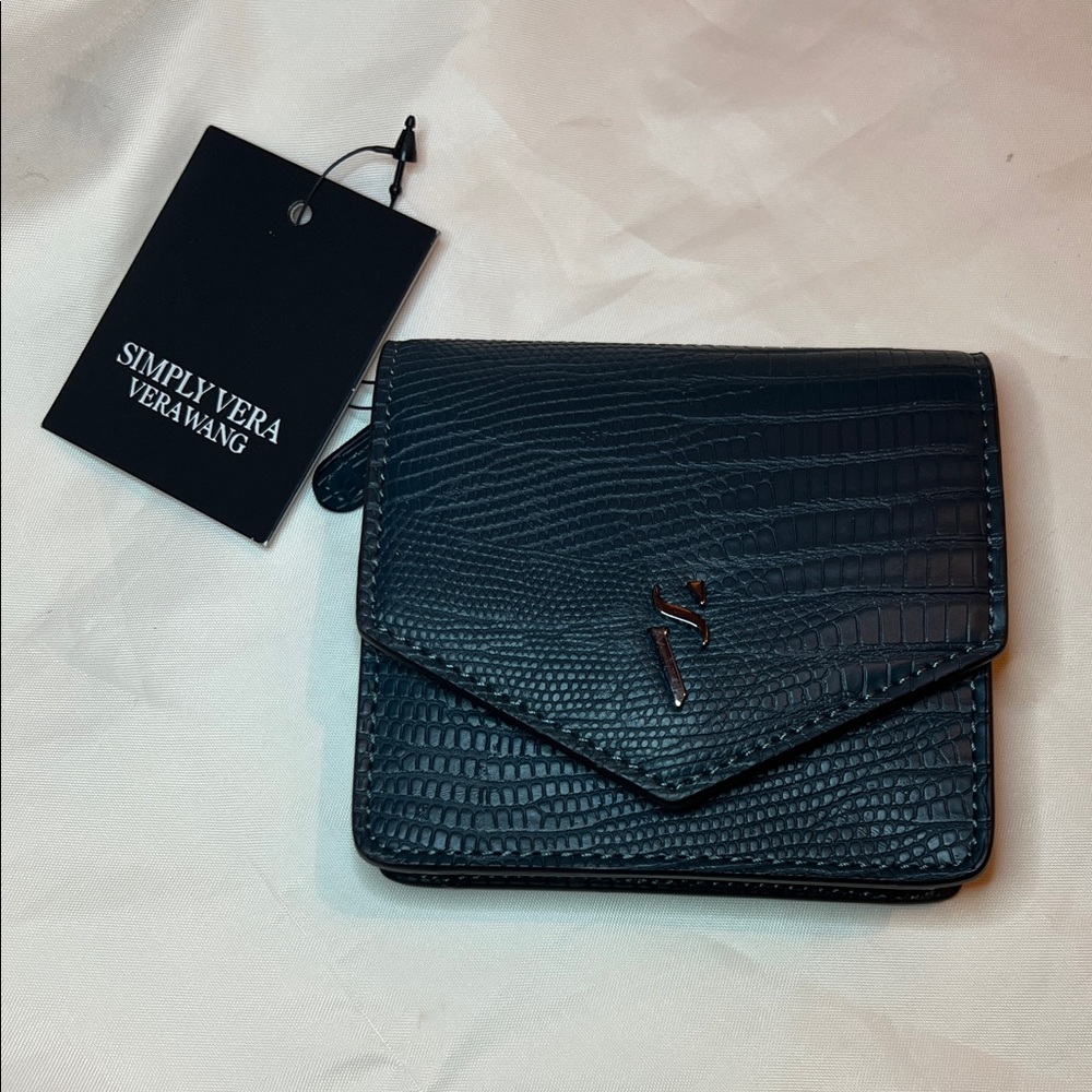 “🩷Bundle 4/$19” Simply Vera Vera Wang Navy Textured Small Wallet